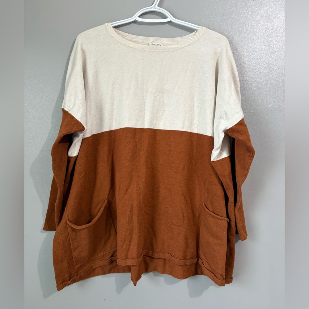 Tea n Rose pocket sweater